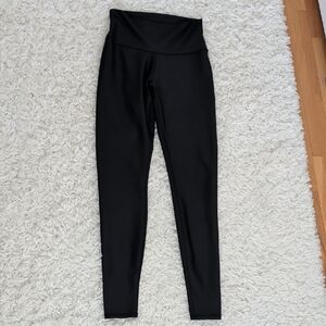 ALO Airlift Full Length Black Leggings